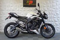 TRIUMPH STREET TRIPLE 765