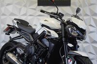TRIUMPH STREET TRIPLE 765