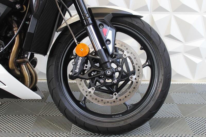 TRIUMPH STREET TRIPLE 765