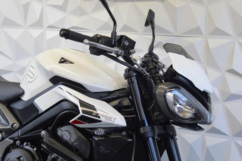 TRIUMPH STREET TRIPLE 765