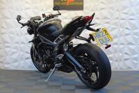 TRIUMPH STREET TRIPLE 765