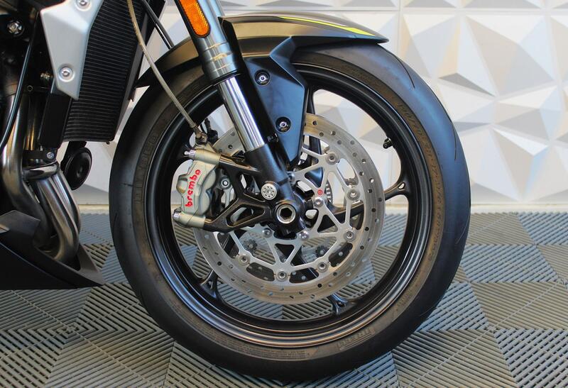 TRIUMPH STREET TRIPLE 765