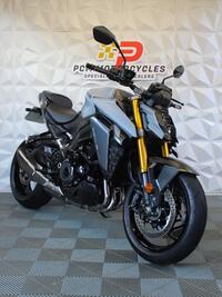 SUZUKI GSX-S1000
