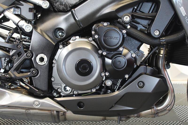 SUZUKI GSX-S1000