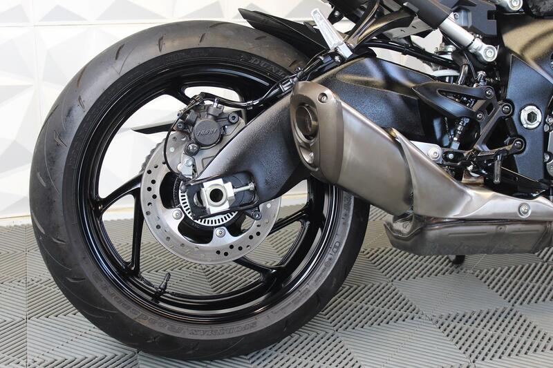 SUZUKI GSX-S1000