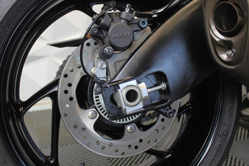 SUZUKI GSX-S1000