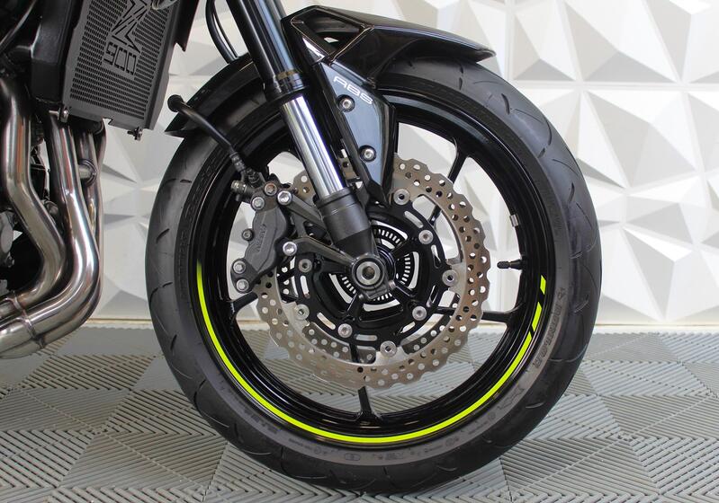 KAWASAKI Z900