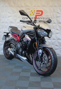 TRIUMPH STREET TRIPLE 765