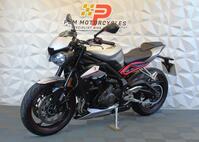 TRIUMPH STREET TRIPLE 765