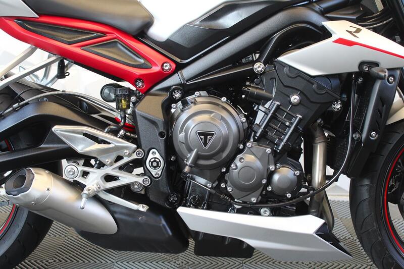 TRIUMPH STREET TRIPLE 765