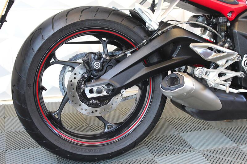 TRIUMPH STREET TRIPLE 765