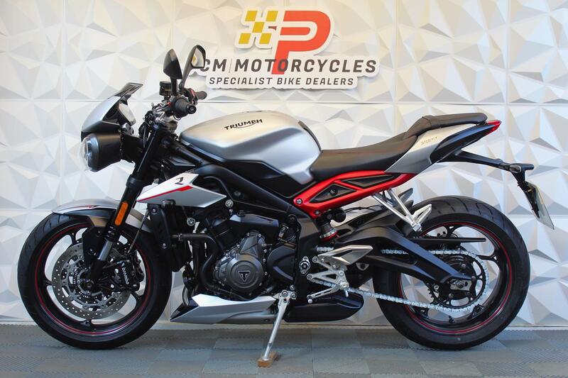 TRIUMPH STREET TRIPLE 765