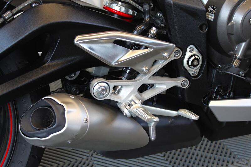 TRIUMPH STREET TRIPLE 765