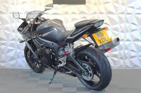 YAMAHA R6