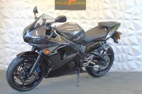 YAMAHA R6
