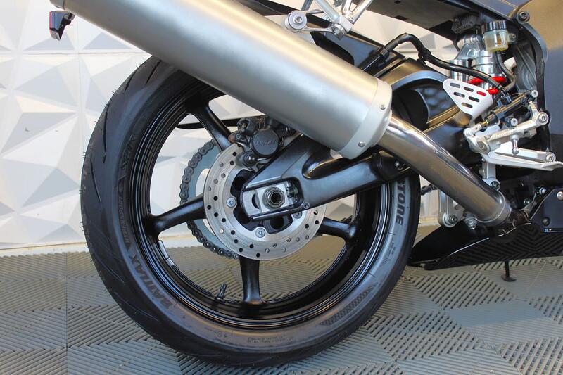 YAMAHA R6
