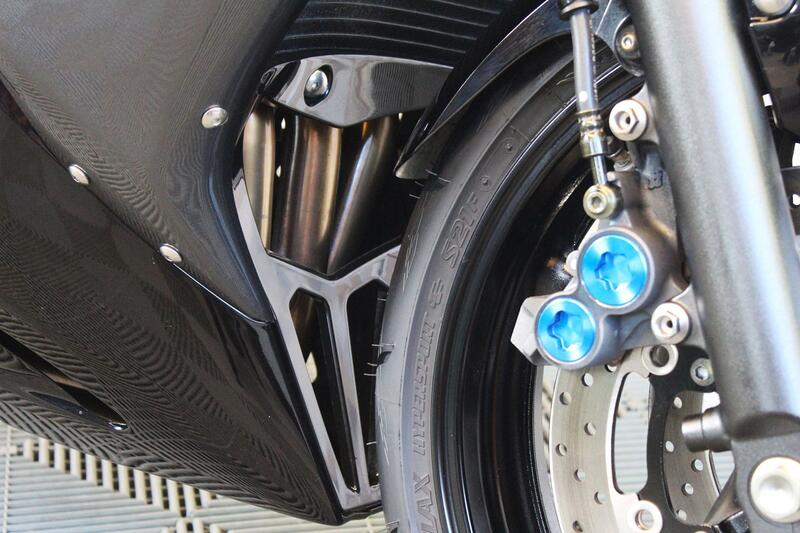 YAMAHA R6