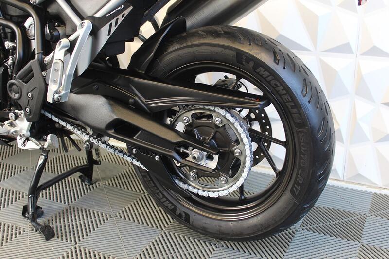 TRIUMPH TIGER 900