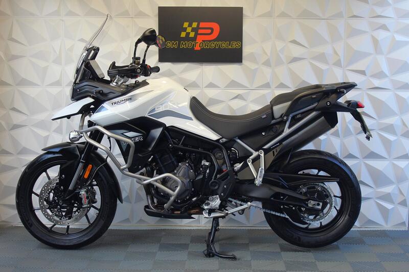 TRIUMPH TIGER 900
