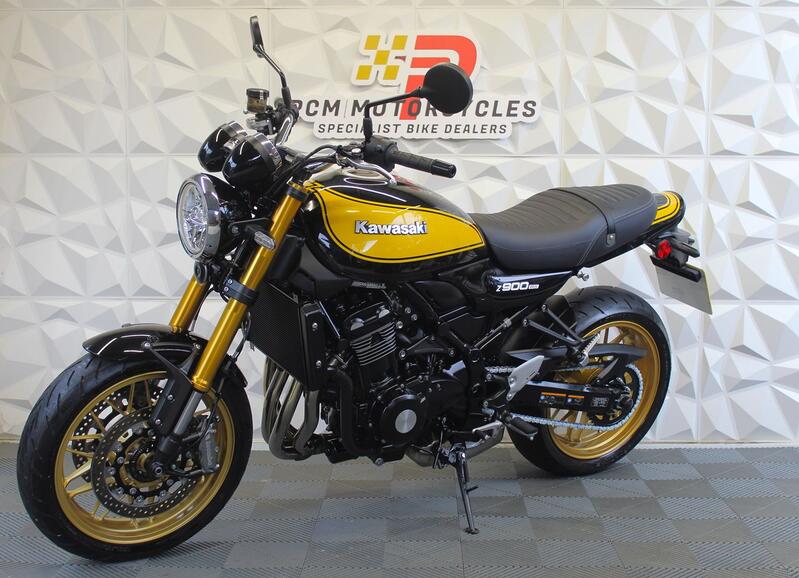 KAWASAKI Z900